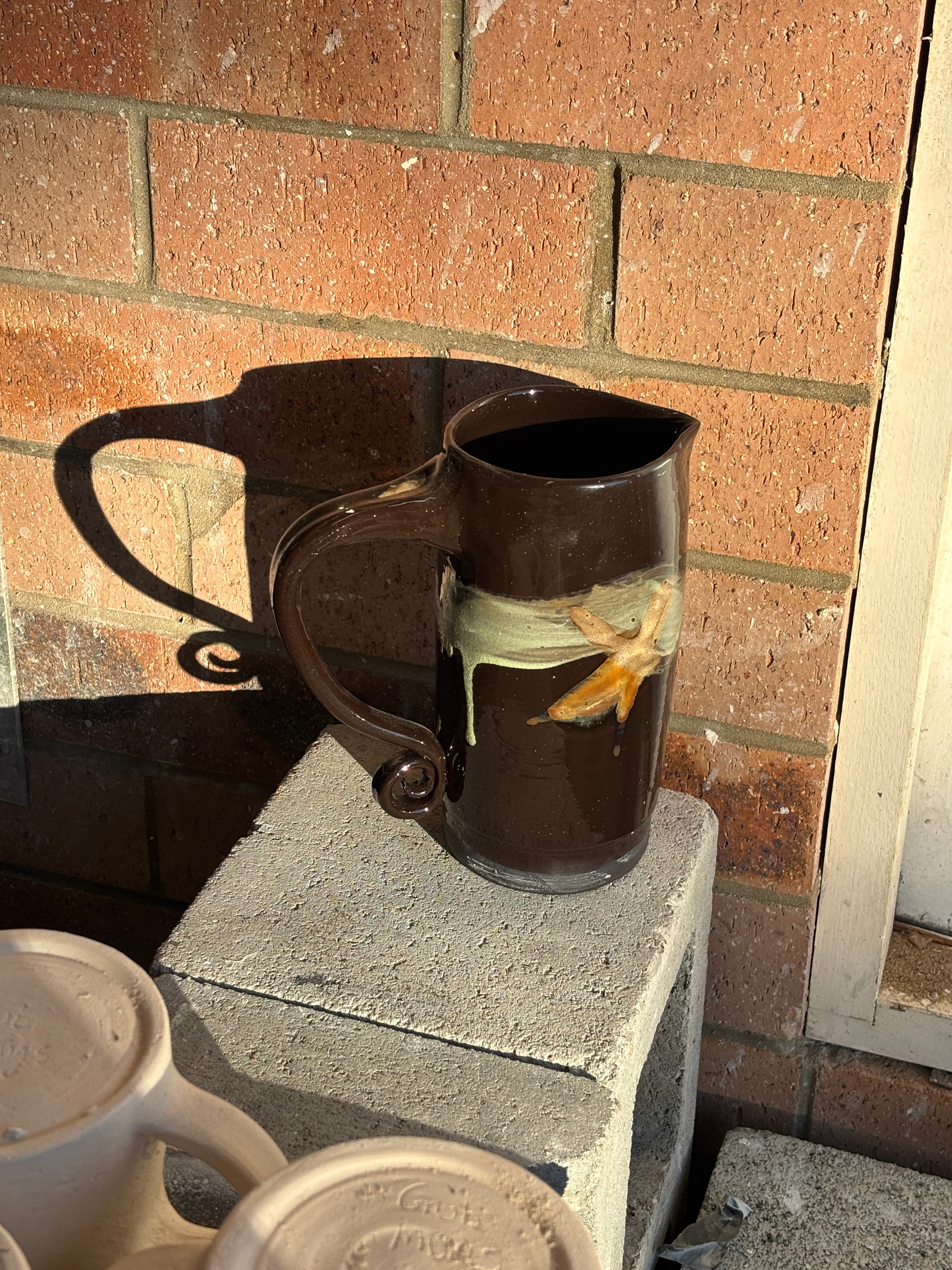 Grub Jug